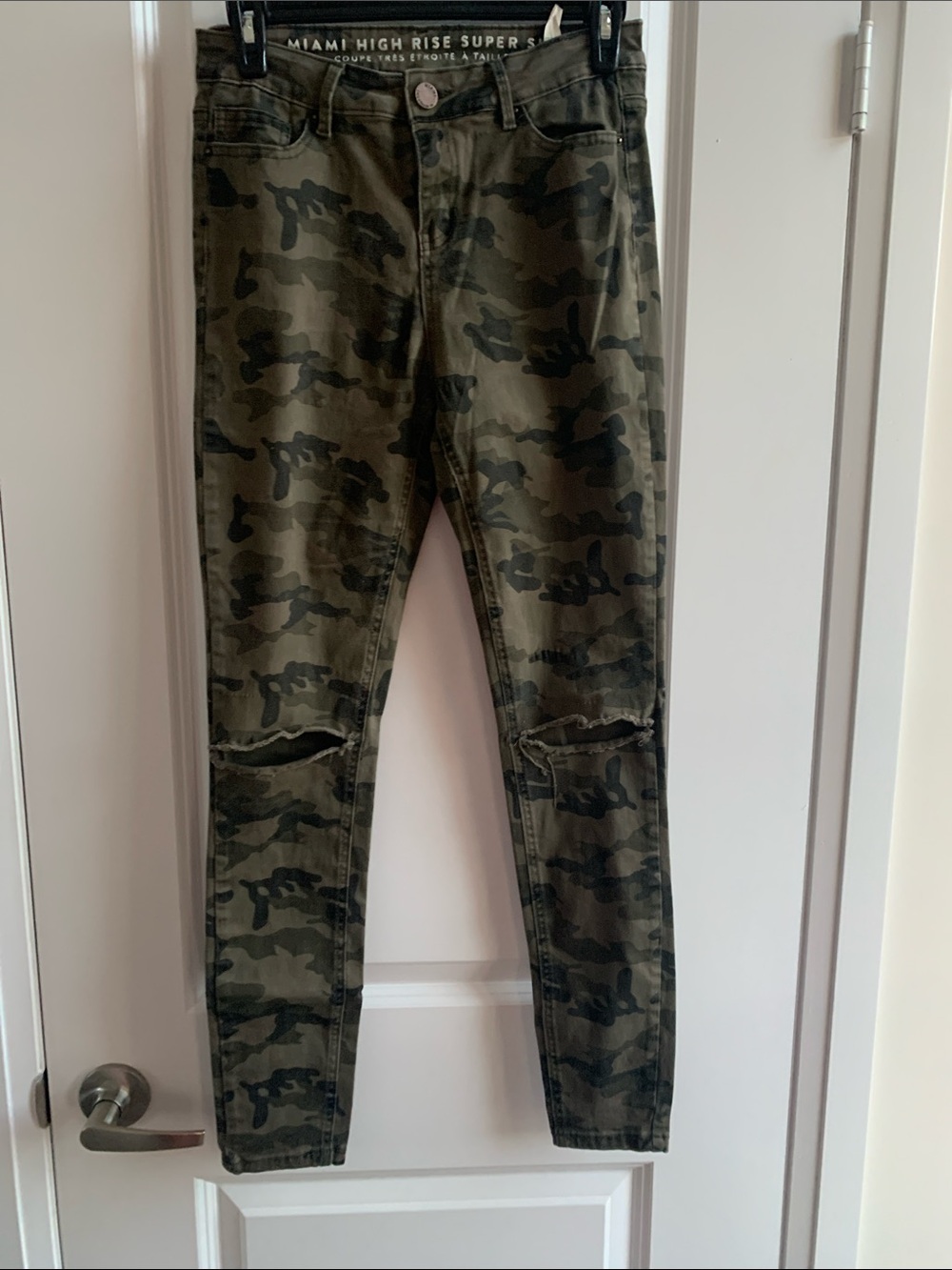 High-Rise Skinny Camo Jeans in Olive